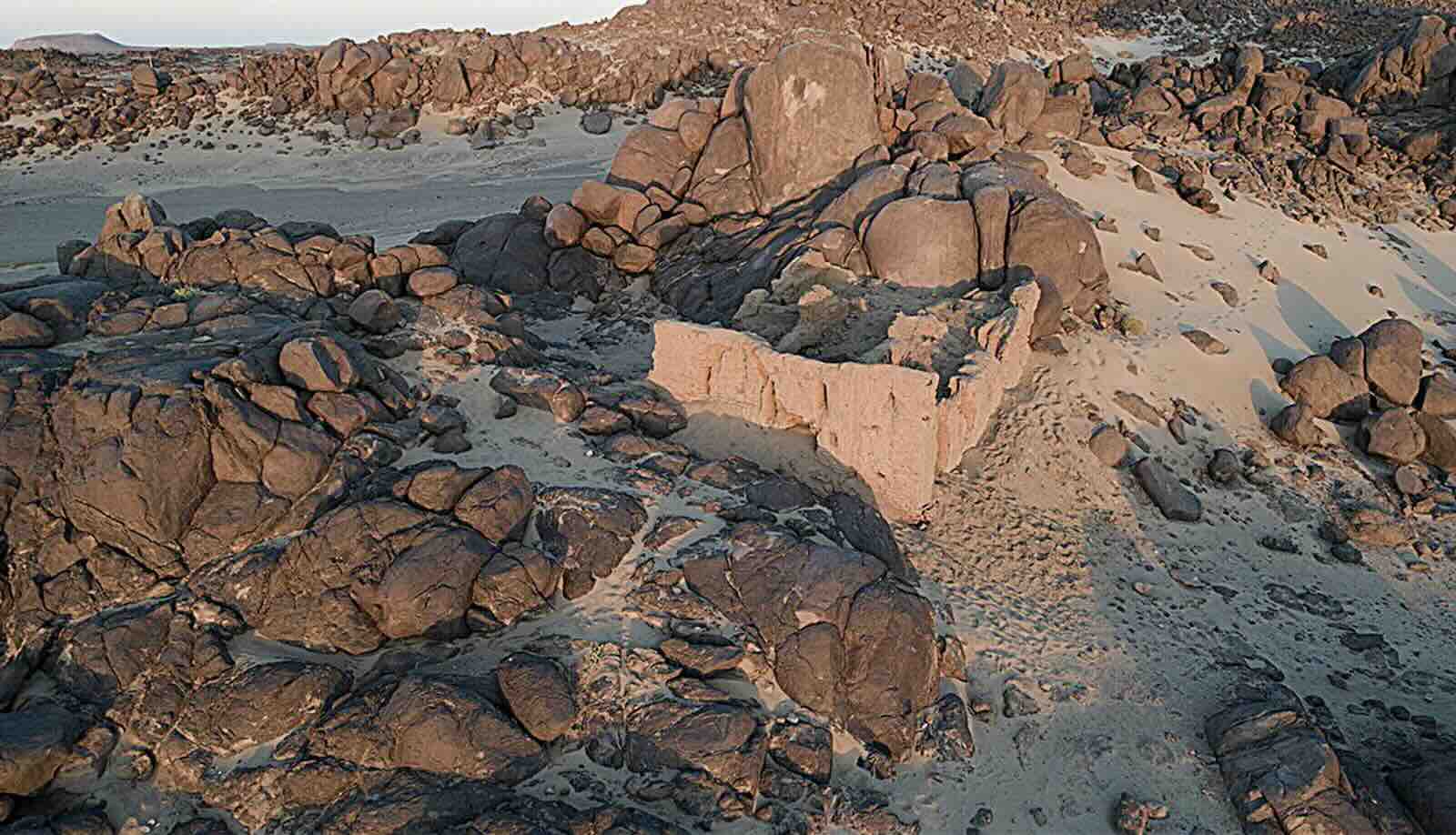 O Enigma de Miseeda: Satélites Revelam Segredo de Gigante de Pedra no Sudão
