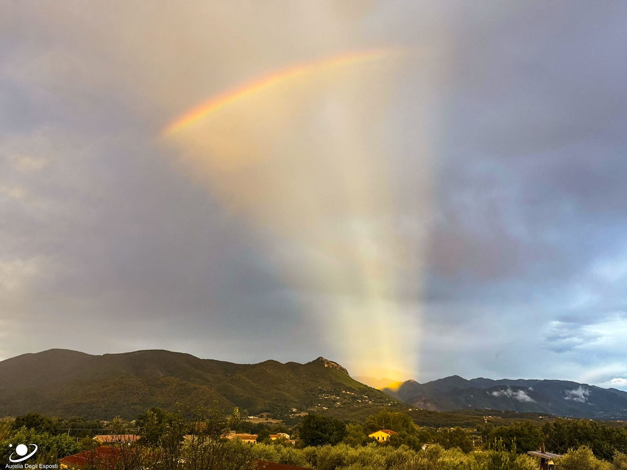 O Raro Leque Luminoso no Céu: A NASA Revela o Segredo Anticrepuscular