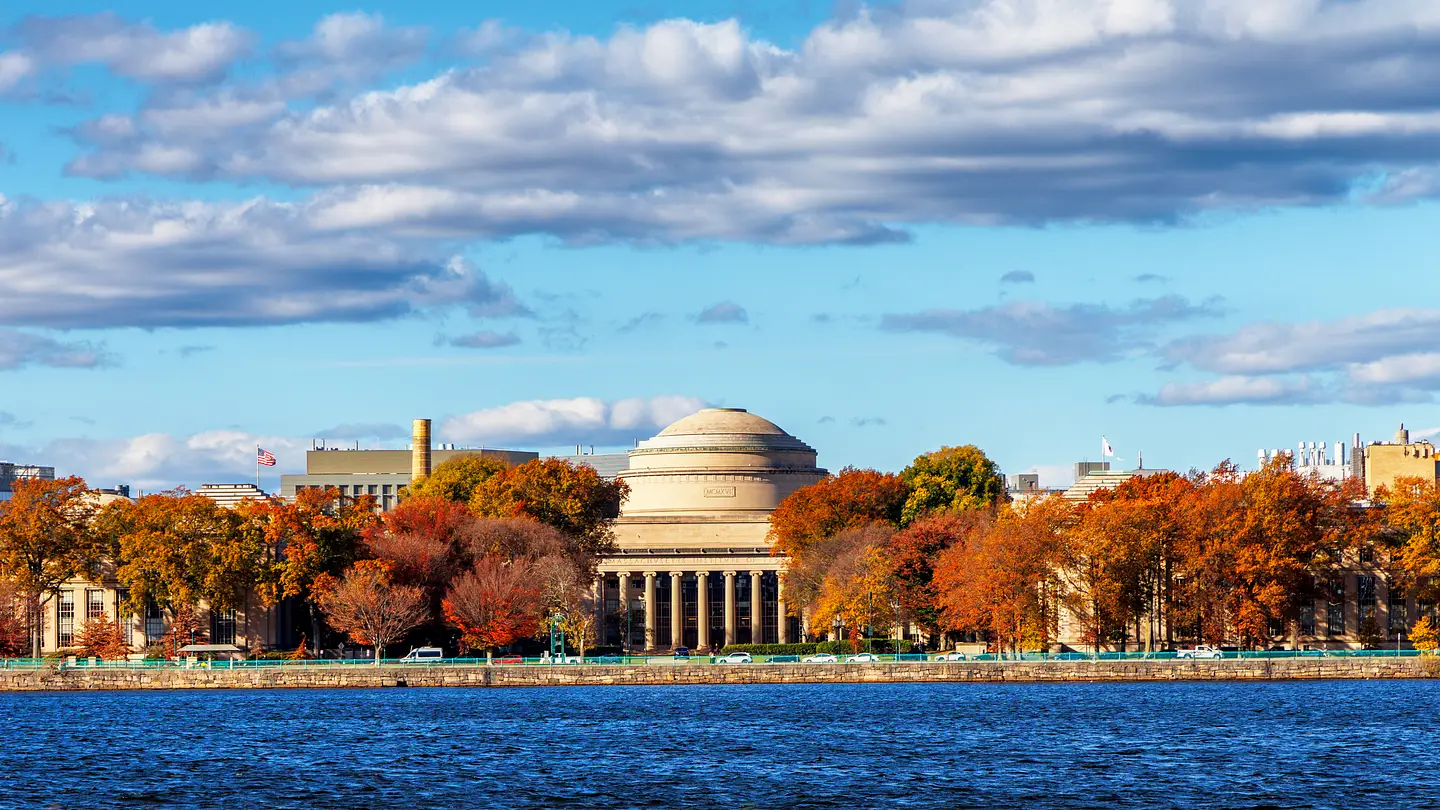 Além da Ivy League: As Melhores Universidades dos EUA Reveladas