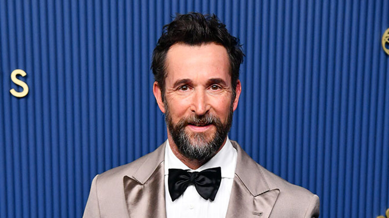 O Fenômeno Noah Wyle: Por Que o Título de 'Homem Mais Sexy' Dividiu a Internet